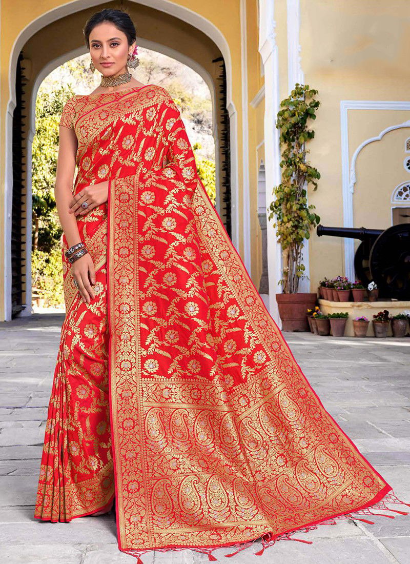 B FINE KASTKARI Stylish Latest Fancy Designer Party And Wedding Wear Heavy Silk Saree Collection